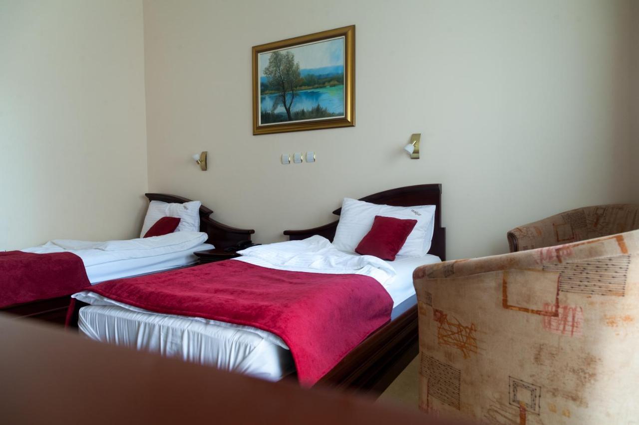 Hotel Villa Majur Subotica Bagian luar foto