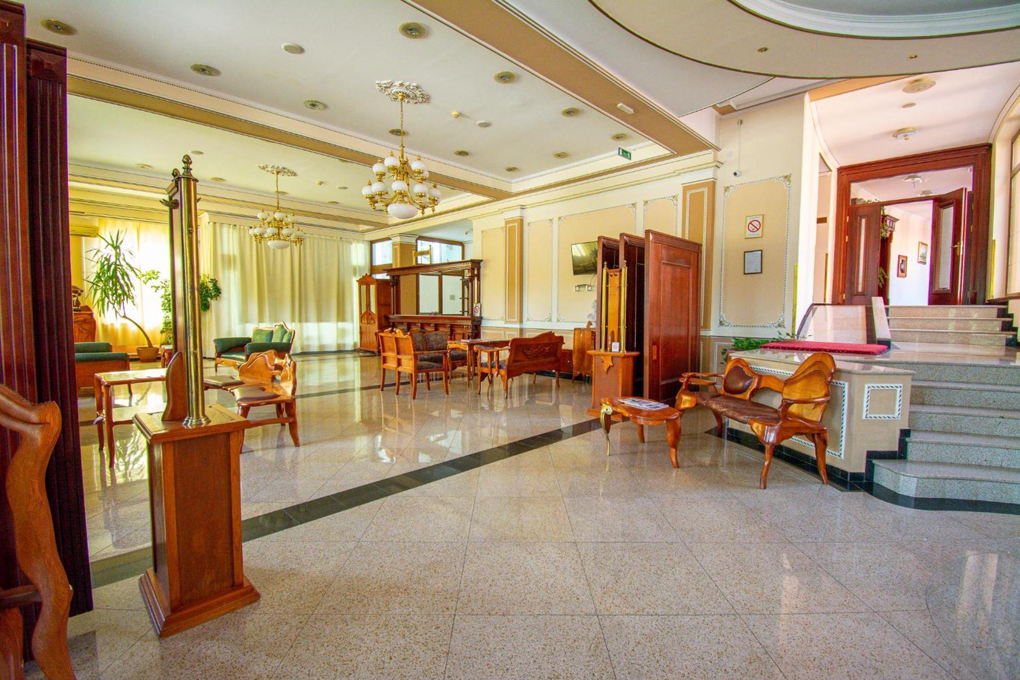 Hotel Villa Majur Subotica Bagian luar foto