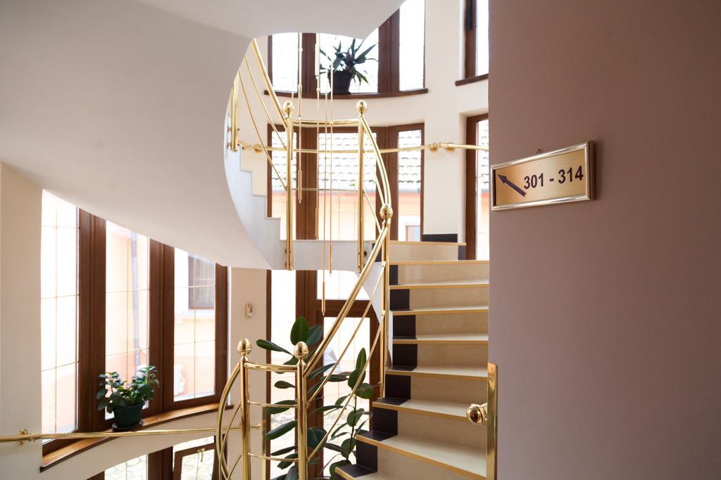 Hotel Villa Majur Subotica Bagian luar foto